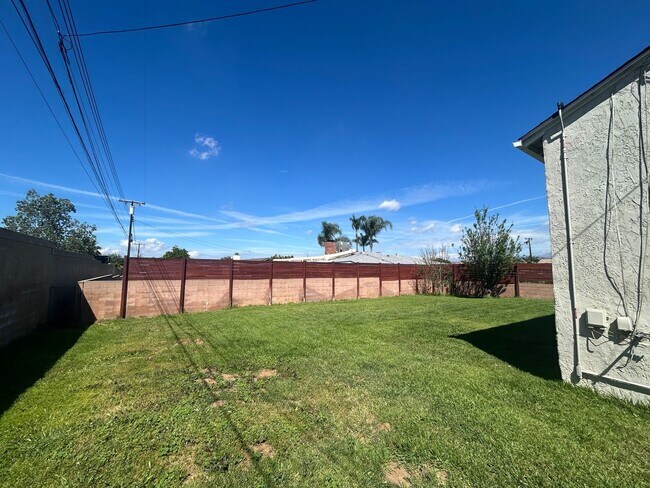 Building Photo - 161 Fisher Ct