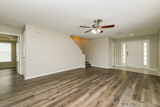 Building Photo - 1818 Horsechestnut Ct