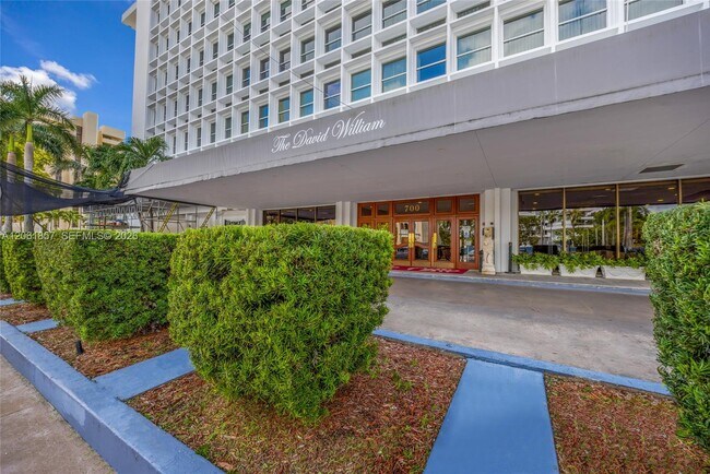 Foto del edificio - 700 Biltmore Way