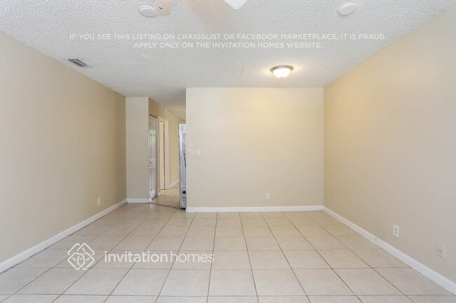 Foto del edificio - 5926 Ithaca Cir W
