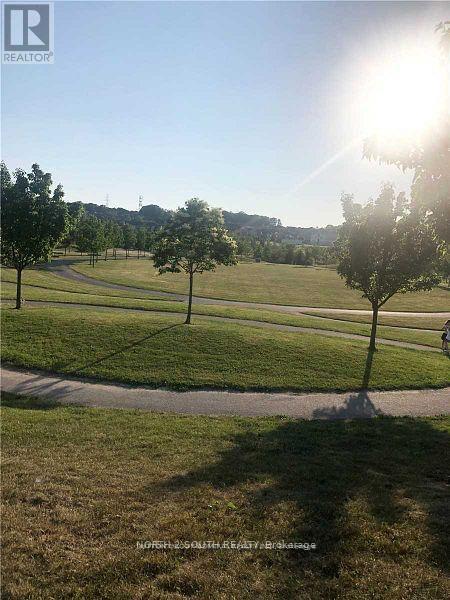 Photo du bâtiment - 160 Tango Cres