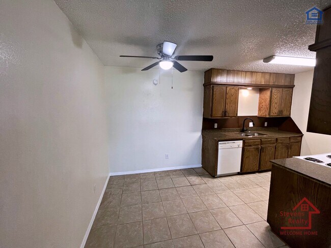 Foto del edificio - 2111 NW Lindy Ave