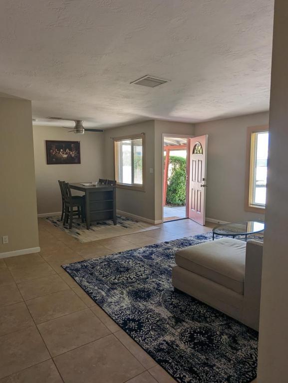 Foto del edificio - 1343 E Osborn Rd