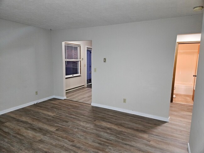 Foto del edificio - 610 N Wagner Ave