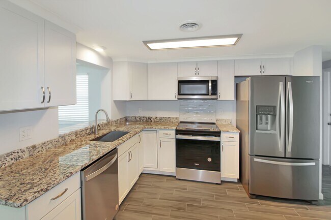 Foto del edificio - South Venice Annual Rental Home for Rent
