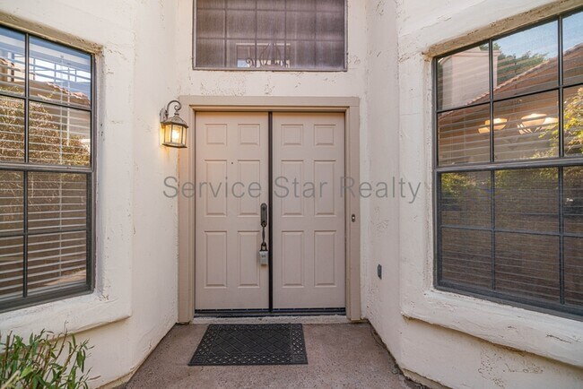 Building Photo - 8910 S Heather Dr