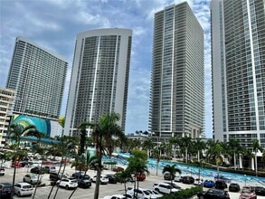 Building Photo - 1849 S Ocean Dr