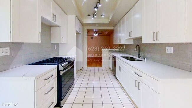 Building Photo - 3 br, 2.5 bath House - 30462 Passageway Pl...