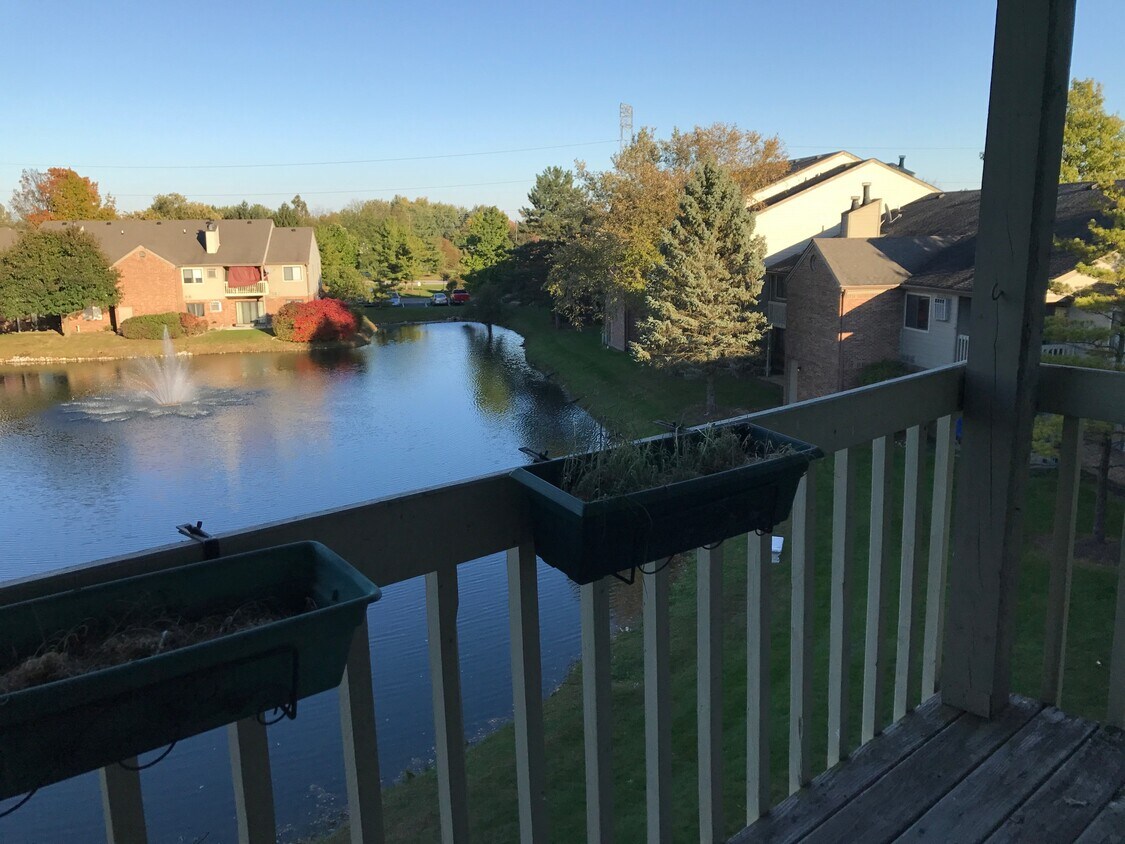 4291 Village Pkwy Cir W Unit 12, Indianapolis, IN 46254 Condo for