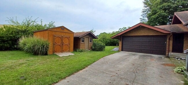 Building Photo - New Paris 2 bedroom house