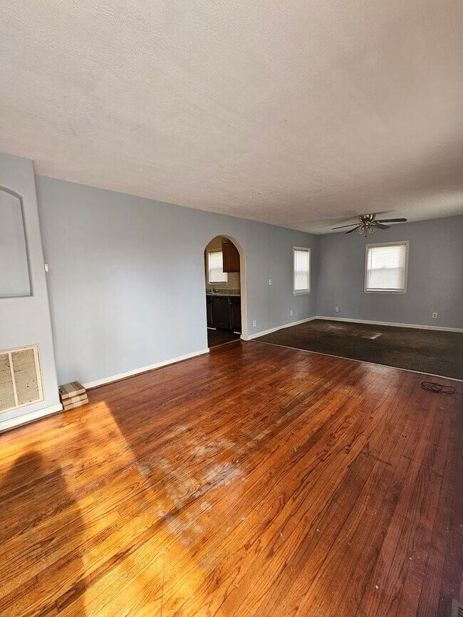 Building Photo - Cozy Three Bedroom One Bath Home in Lincol...