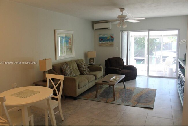 Building Photo - 5301 Ocean Terrace