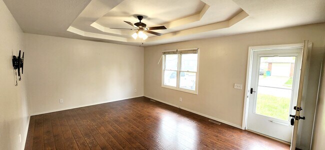 Foto del edificio - 310 S Basswood Ave