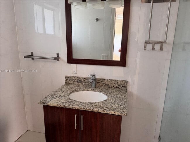 Building Photo - 1035 94th St