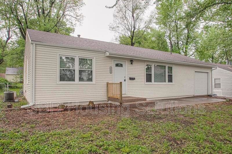 Foto principal - 8803 E 72nd St