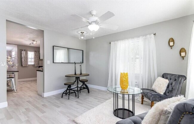 Foto del edificio - 221 C St