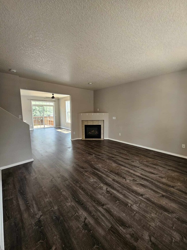 Building Photo - 8525 Sweetbrier Loop SE