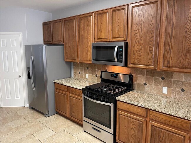 Building Photo - 1827 Paradise Ridge Dr