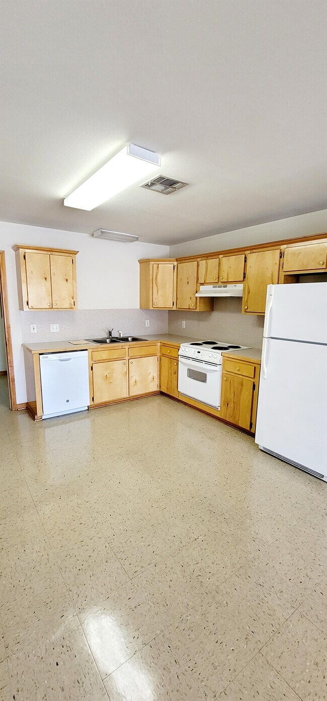 Building Photo - 1530 St John Bosco St