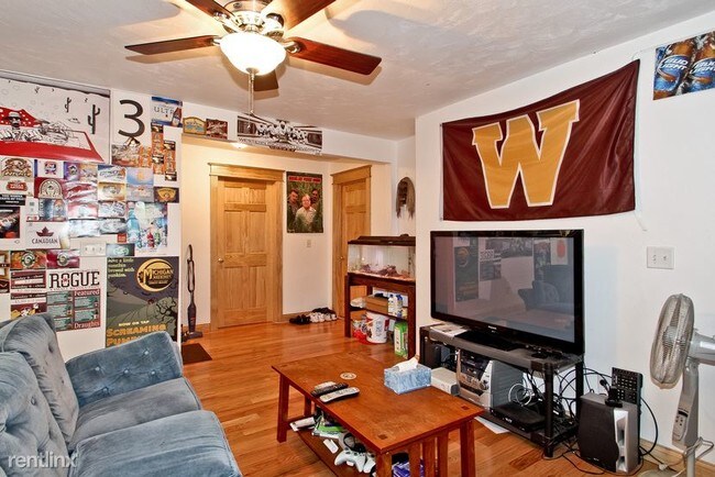 Foto del edificio - 701 W Walnut St