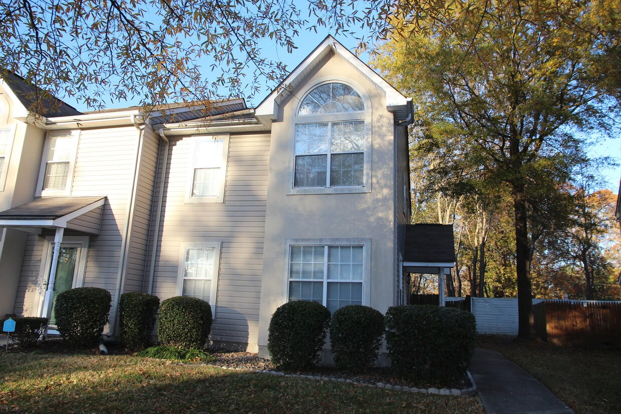 3960 Horse Run Glen, Newport News, VA 23602 Townhome Rentals in
