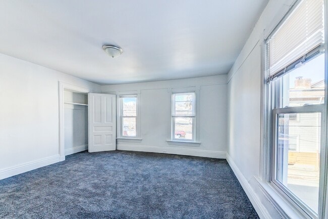 Building Photo - AVAILABLE MAY 2024 - Recently Renovated 2 ...