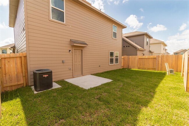 Building Photo - 5619 Cobark Creek Trl