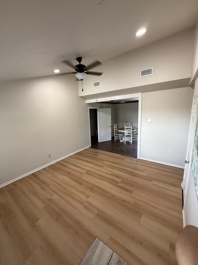 Foto del edificio - 604 Overlook Dr