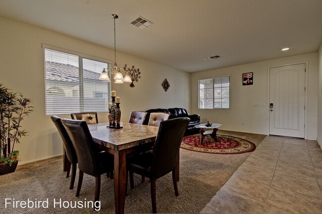 Building Photo - 5 br, 3 bath House - 911 E. Zesta Ln.