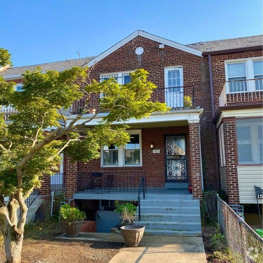 Building Photo - 1523 Oates St NE