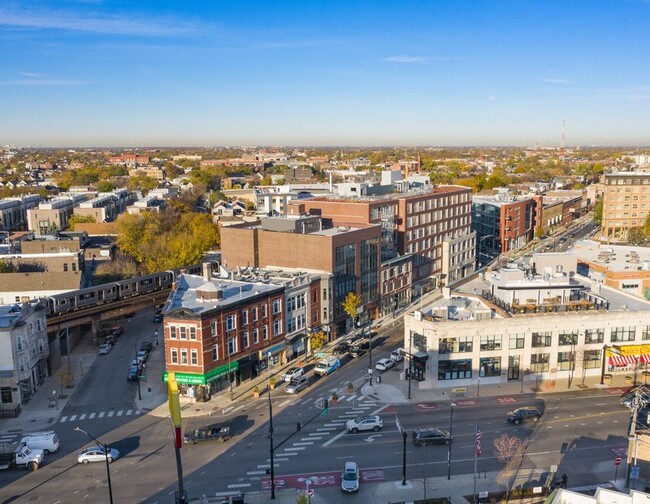 Building Photo - 1960 N Milwaukee Ave