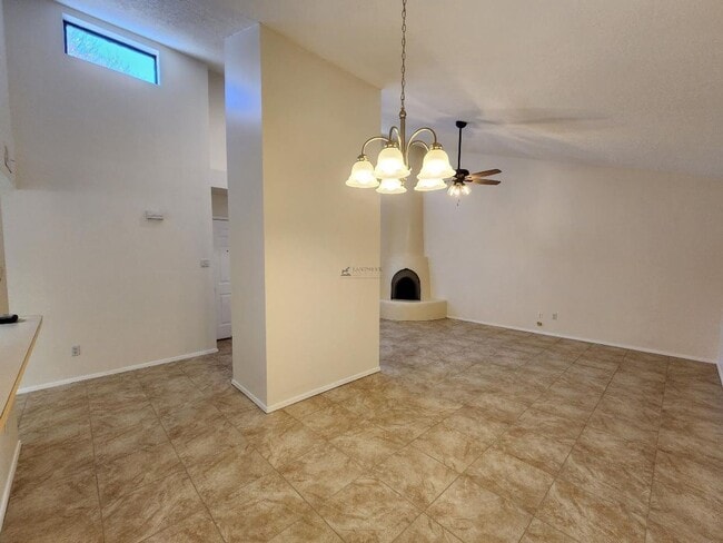 Building Photo - 2867 Calle De Oriente