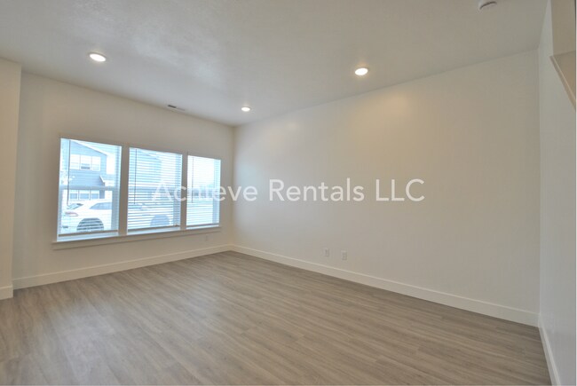 Foto del edificio - 1219 W 1870 S