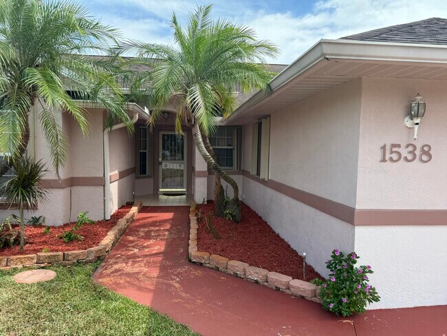 Foto del edificio - 1538 SW Neptune Ave