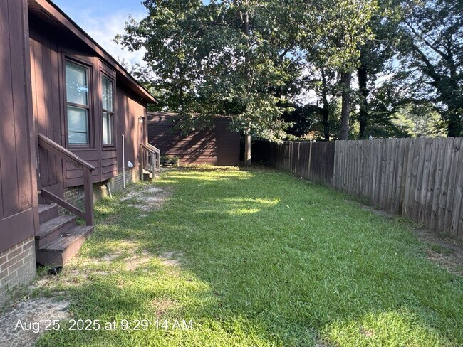 Building Photo - 377 Wilder Dr