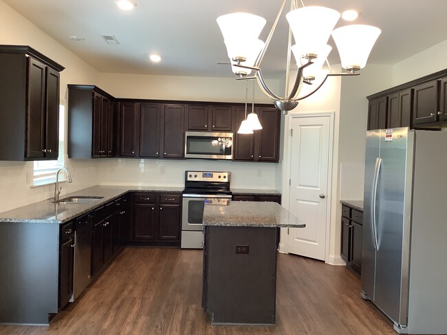 Foto del edificio - 3902 Riceland Pl
