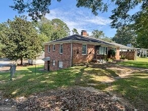 Building Photo - 3230 Old Jonesboro Rd