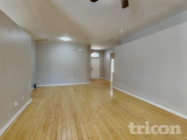 Building Photo - 9718 White Barn Way