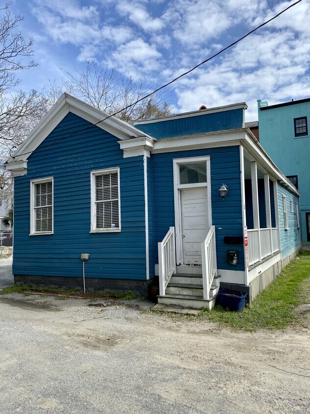 Primary Photo - 3 Kennedy Ct