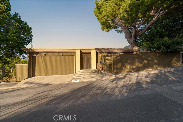 Foto principal - 3230 Wrightwood Dr
