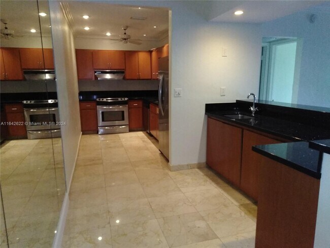 Foto del edificio - 8335 SW 72nd Ave