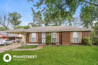 Building Photo - 4940 Clearbrook Cove