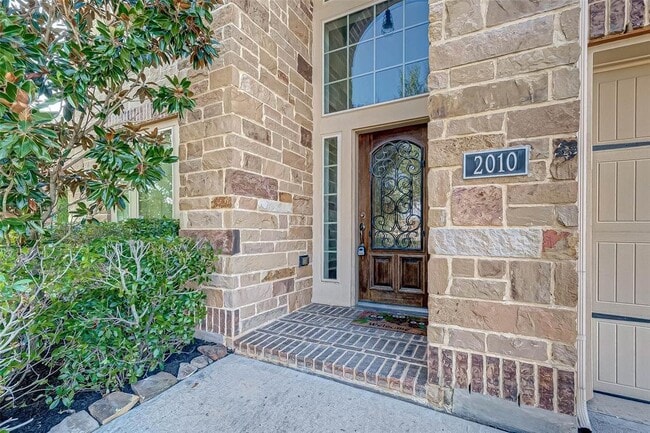 Building Photo - 2010 Sequoia Trail Ln