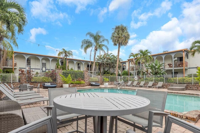 Foto del edificio - 4301 W Cleveland St