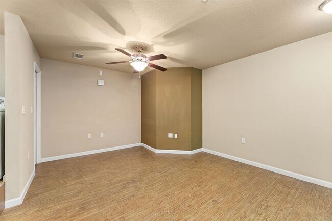 Foto del edificio - 908 W 21st St