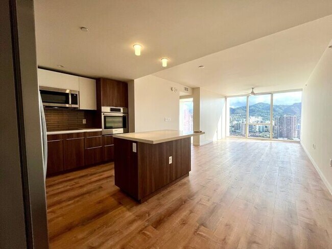 Foto del edificio - Symphony Honolulu: 2 Bed, 2 Bath w/ 2 Park...