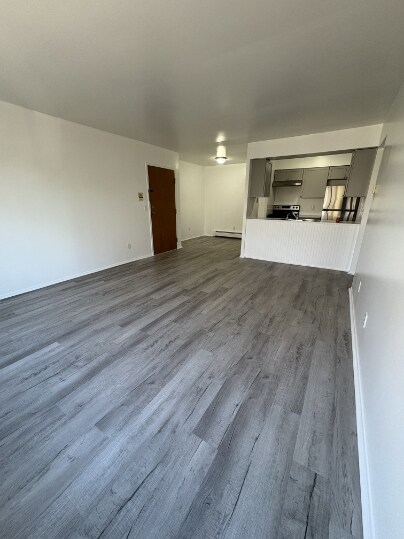 Foto del edificio - 695 Capital Ave NE