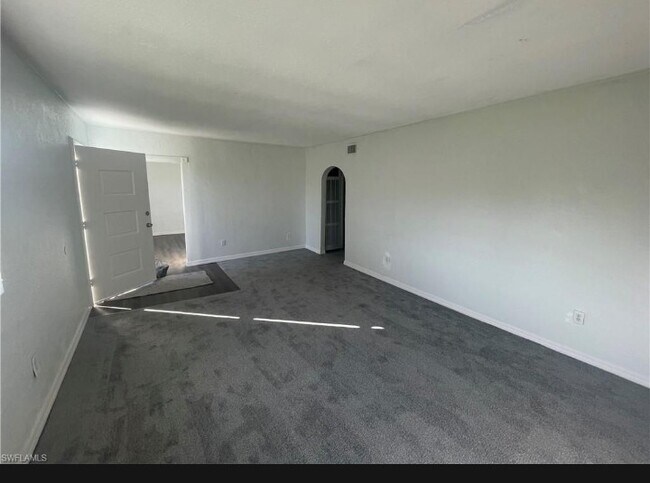 Foto del edificio - 23476 Harper Ave