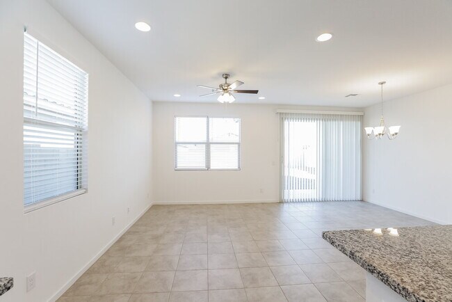 Foto del edificio - 5634 W Notch Hill Rd