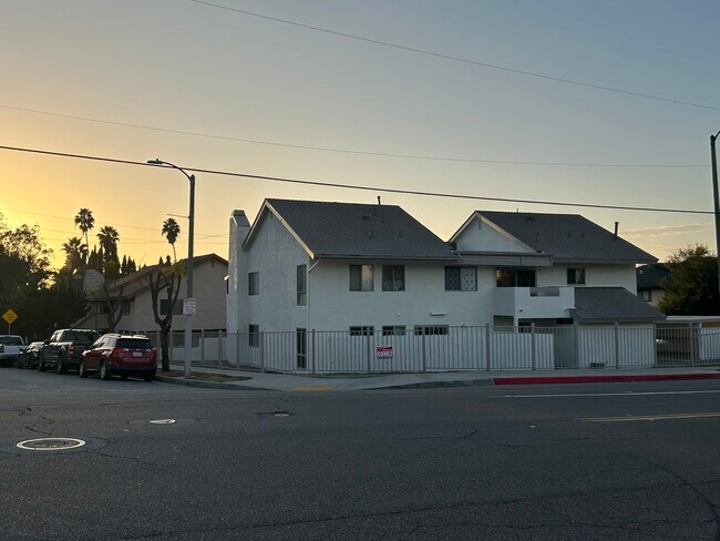 Building Photo - 101 W Olive Ave